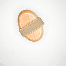 Load image into Gallery viewer, Natural Bamboo and Beechwood Scalp Massager