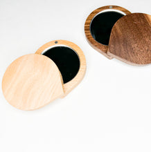 Load image into Gallery viewer, Eco-Chic Portable Makeup Mirror