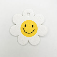 Load image into Gallery viewer, Smiley & Daisy Cellulose Pop-Up Sponges – Cute Plastic-Free Cleaning Essentials
