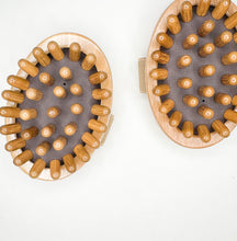 Load image into Gallery viewer, Natural Bamboo and Beechwood Scalp Massager